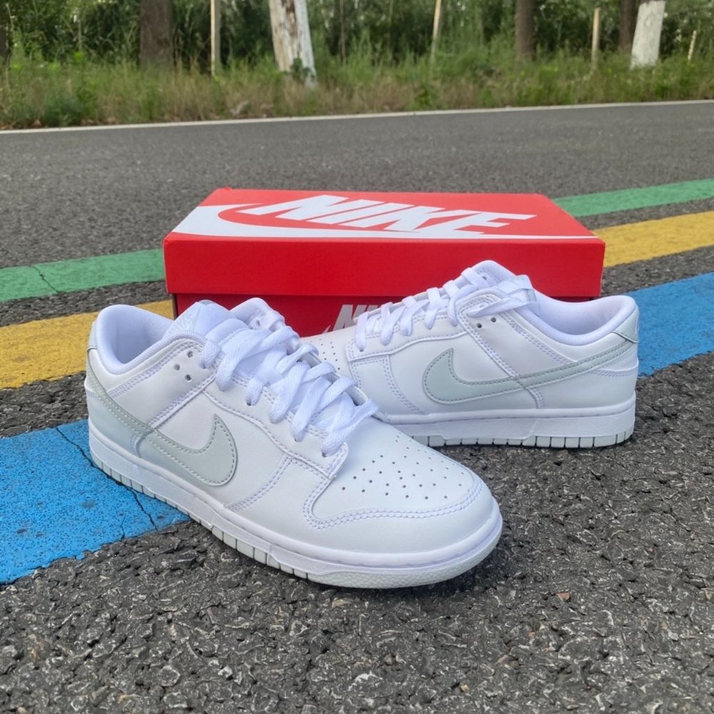 Nike retro women's casual sneakers